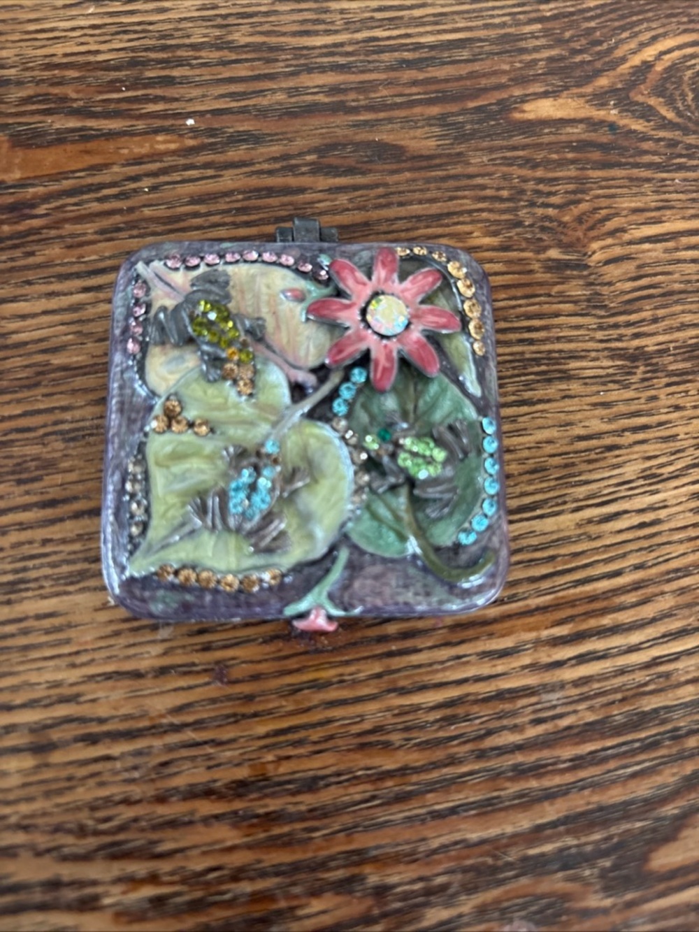 VINTAGE Frogs Rhinestone Compact Mirror Square Enamel Makeup Compact 2x2”